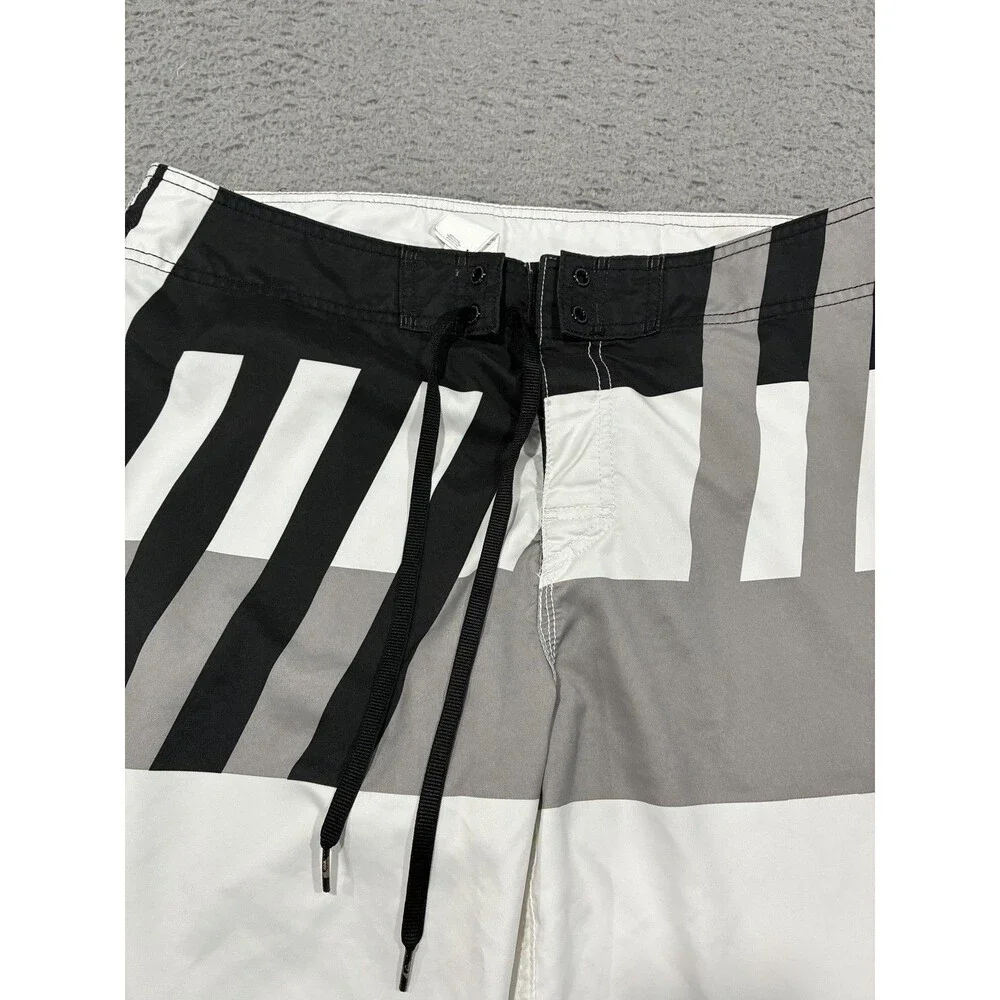 Quiksilver Shorts Mens 34 White Gray Colorblock Board Shorts Swim Trunks